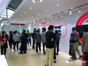 2月28日 3月2日,第十六屆深圳國際汽車改裝服務業展覽會在深圳會展中心舉行,眾